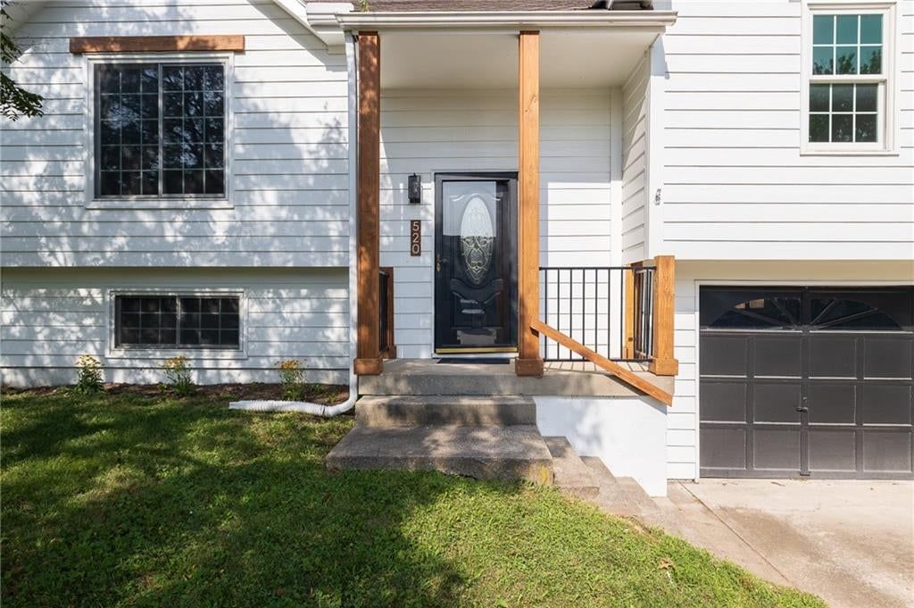 520 NE Bristol Drive — photo 3