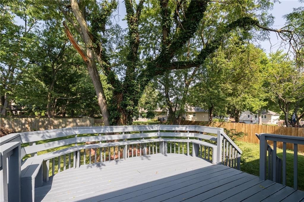 520 NE Bristol Drive — photo 26
