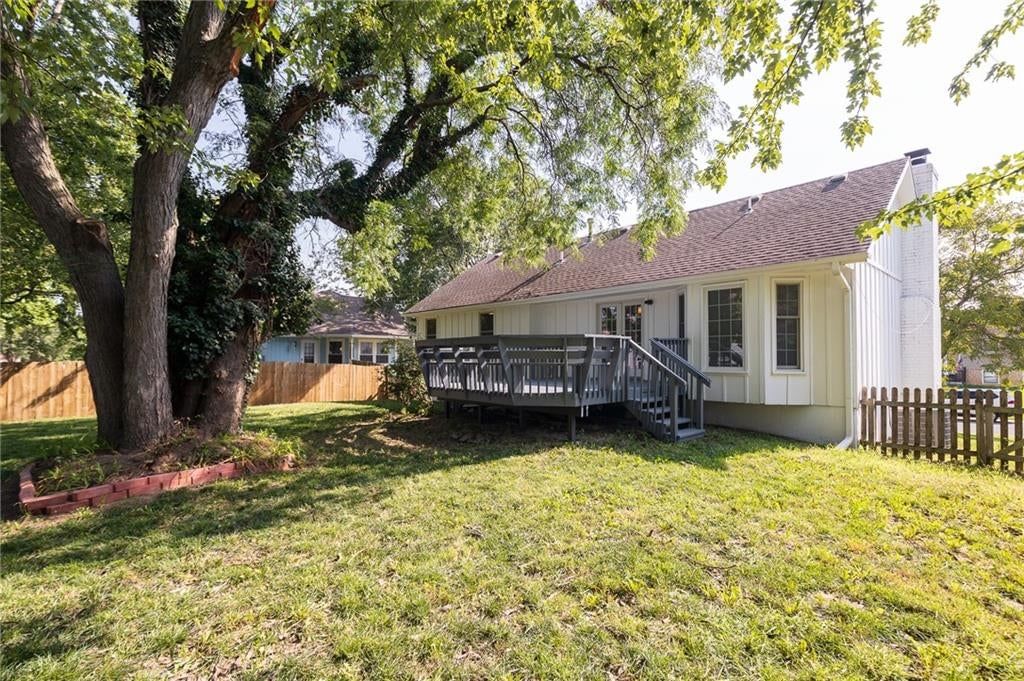 520 NE Bristol Drive — photo 27