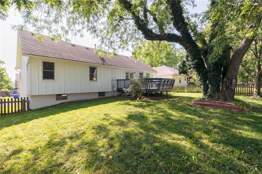 520 NE Bristol Drive — photo 29