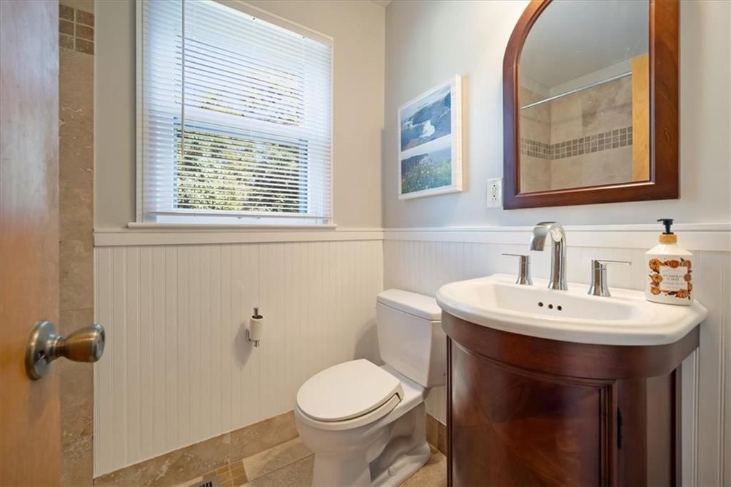 Photo 16 of 29 - 9119 Washington Street, Kansas City, MO 64114