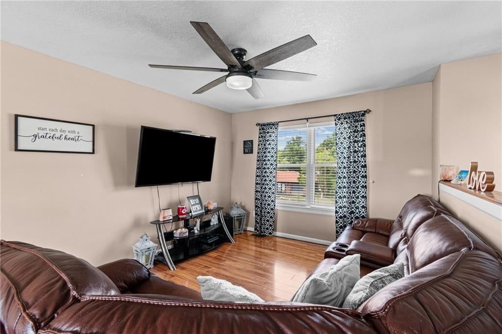 805 W Royle Street — photo 4