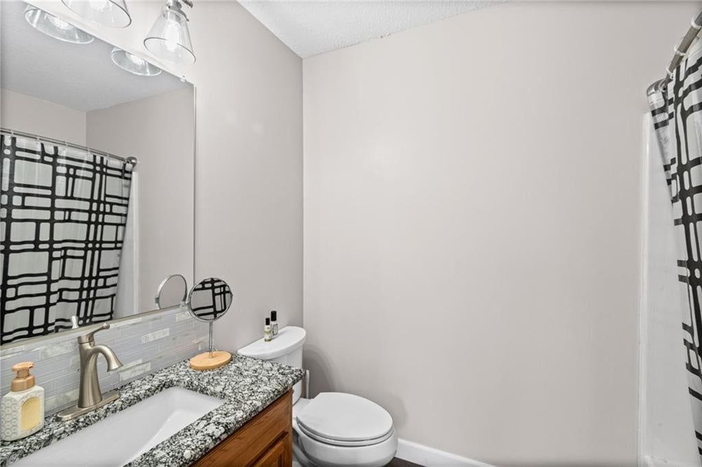 805 W Royle Street — photo 14