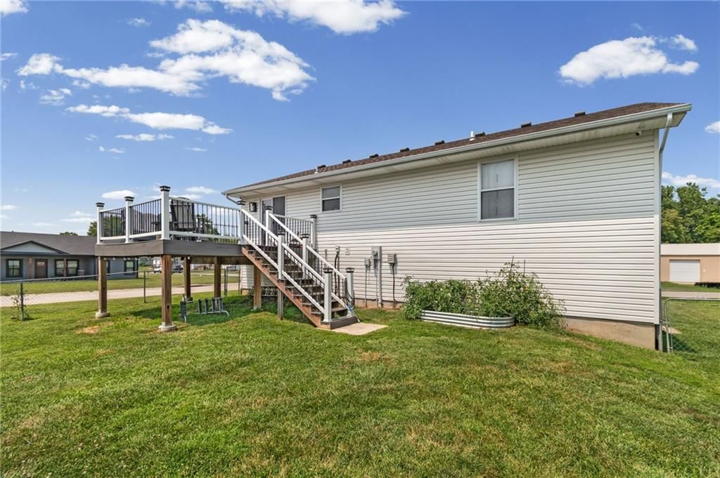 805 W Royle Street — photo 27