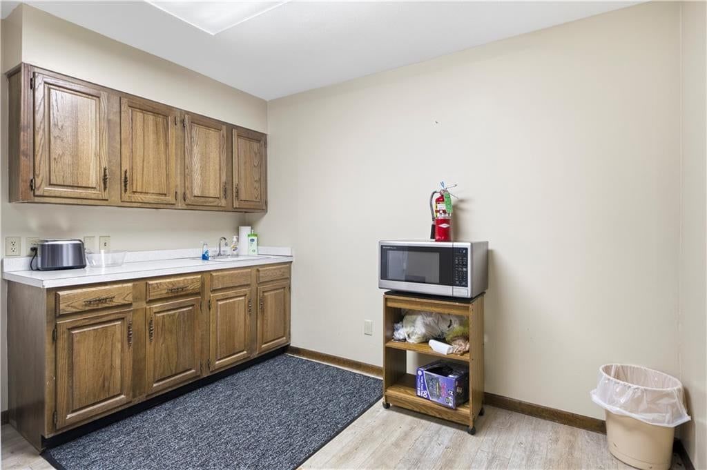 605 W Saint John Street — photo 19