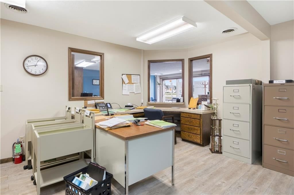 605 W Saint John Street — photo 24