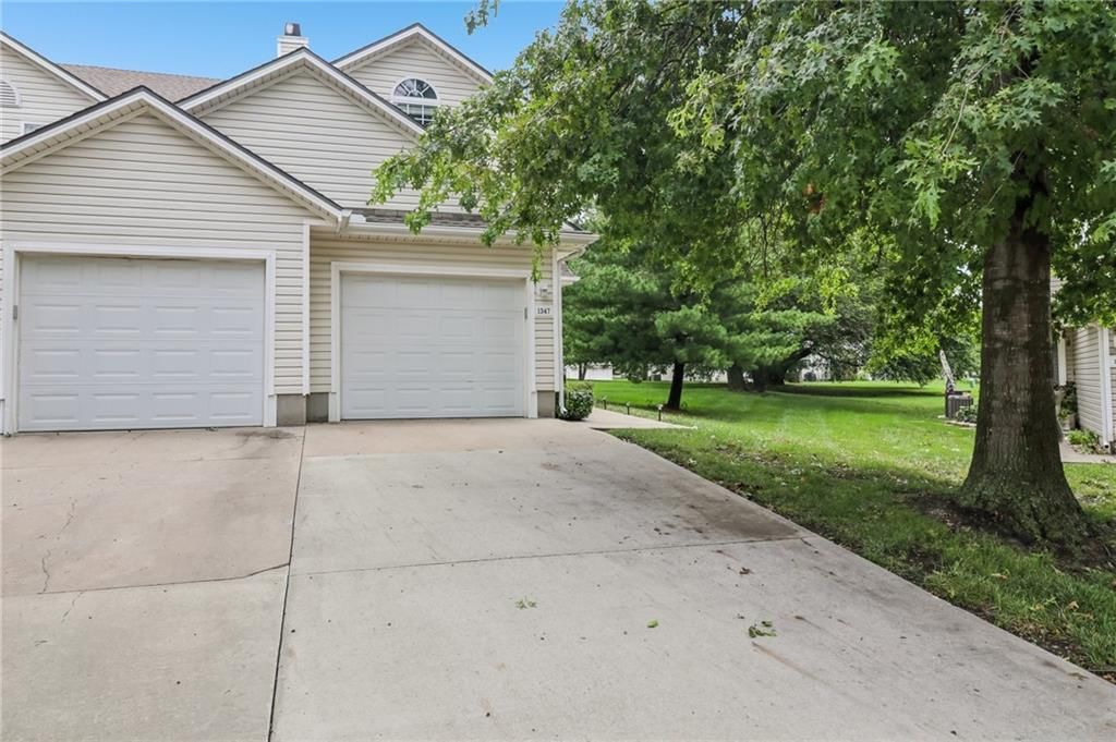 1347 SE Broadway Circle — photo 1