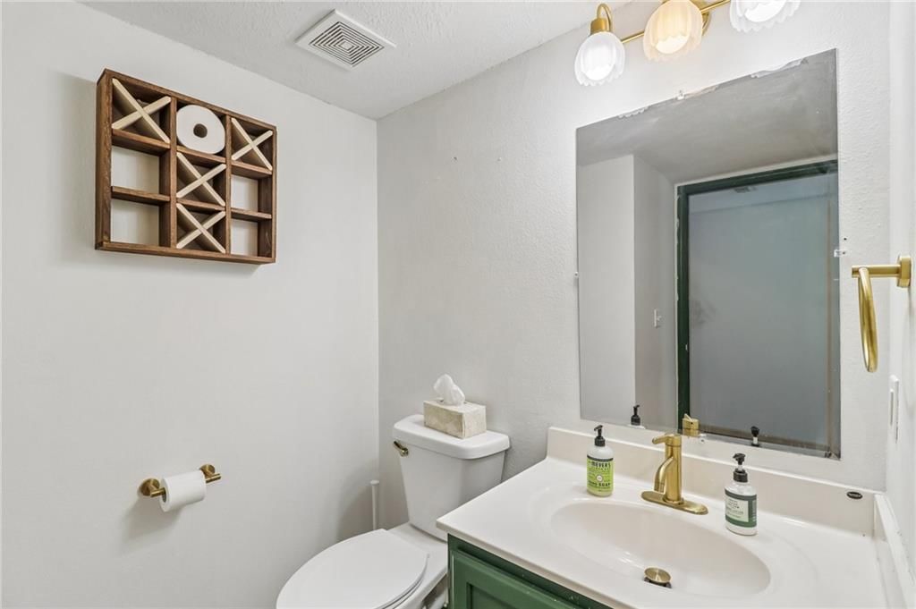1347 SE Broadway Circle — photo 10