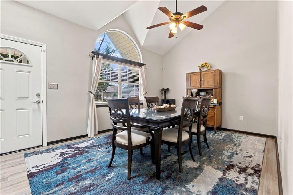 716 SE 11th Street — photo 3