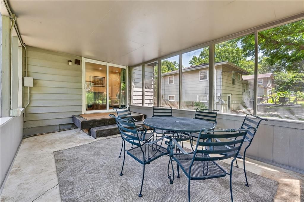 10909 W 72nd Terrace — photo 6