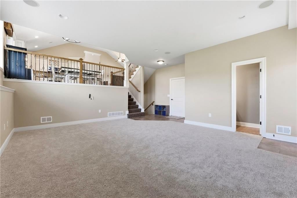 13317 Davis Avenue — photo 28