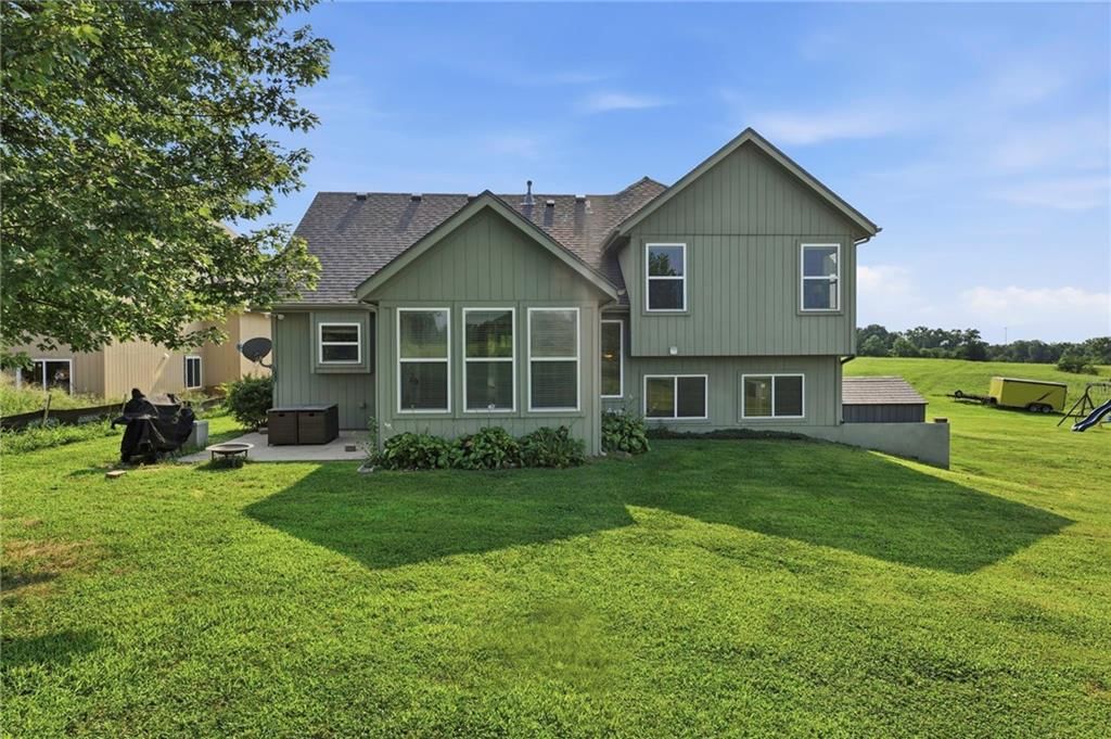 13317 Davis Avenue — photo 35