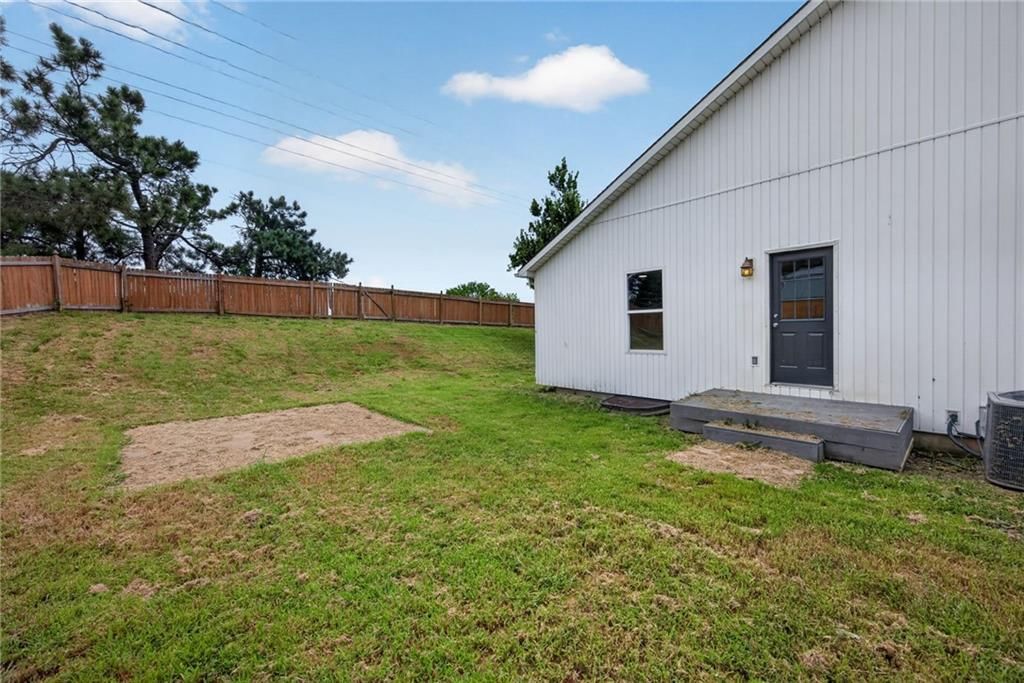 1709 Chadwick Cove — photo 38