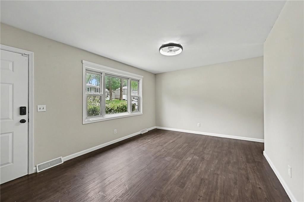 8026 NE 50th Street — photo 7