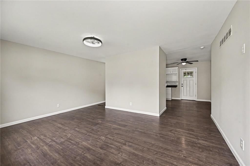 8026 NE 50th Street — photo 9