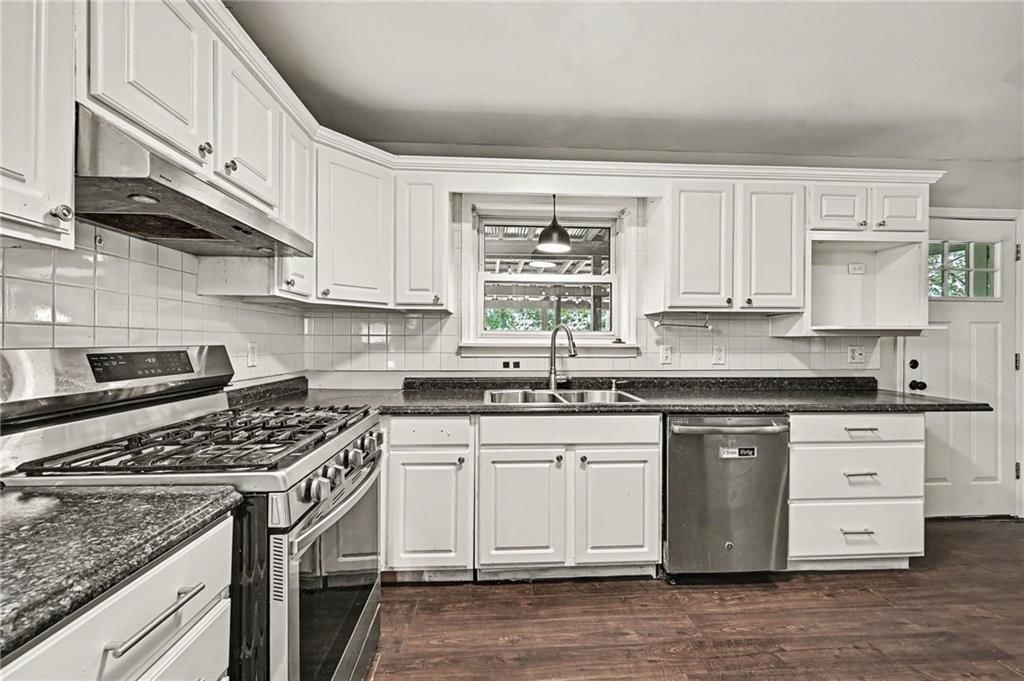 8026 NE 50th Street — photo 11