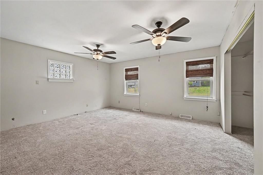 8026 NE 50th Street — photo 12