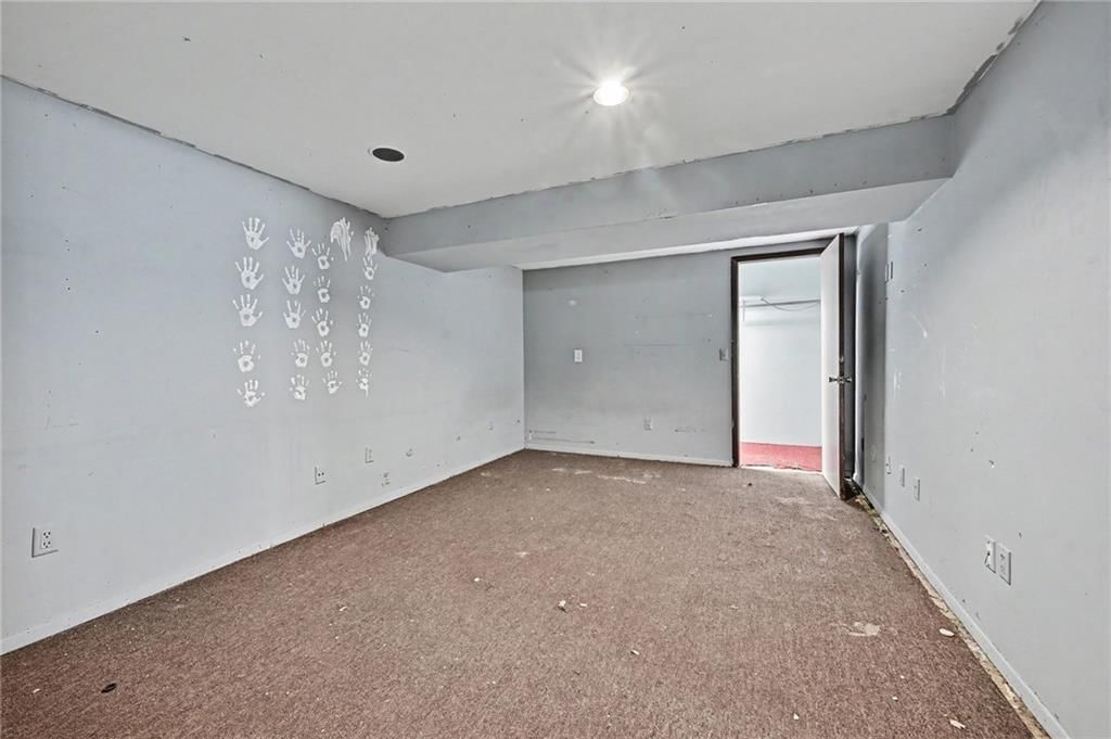 8026 NE 50th Street — photo 18