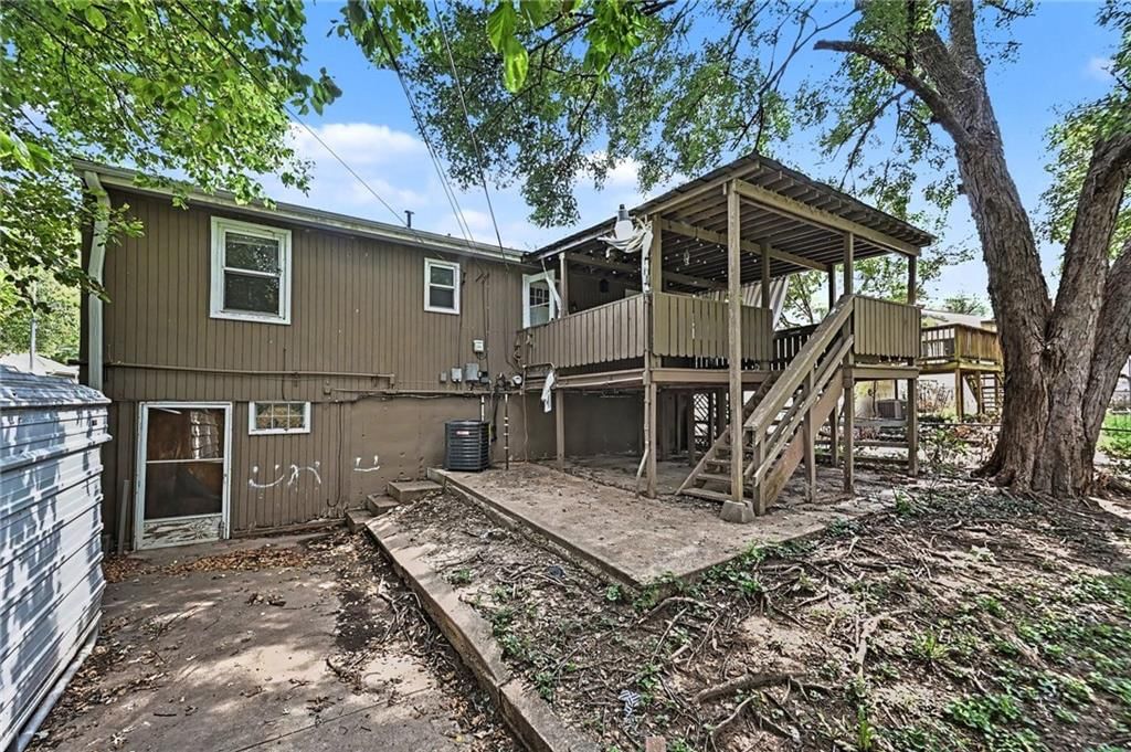 8026 NE 50th Street — photo 23