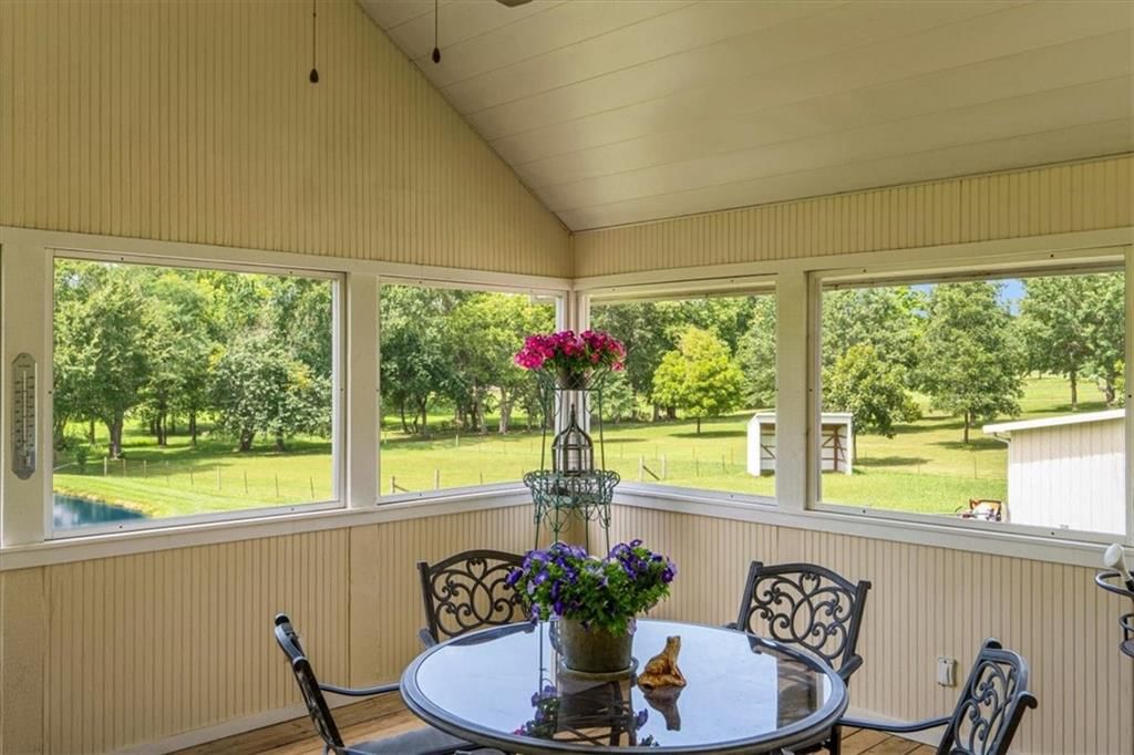 Photo 17 of 67 - 3216 S Bellechase Drive, Grain Valley, MO 64029