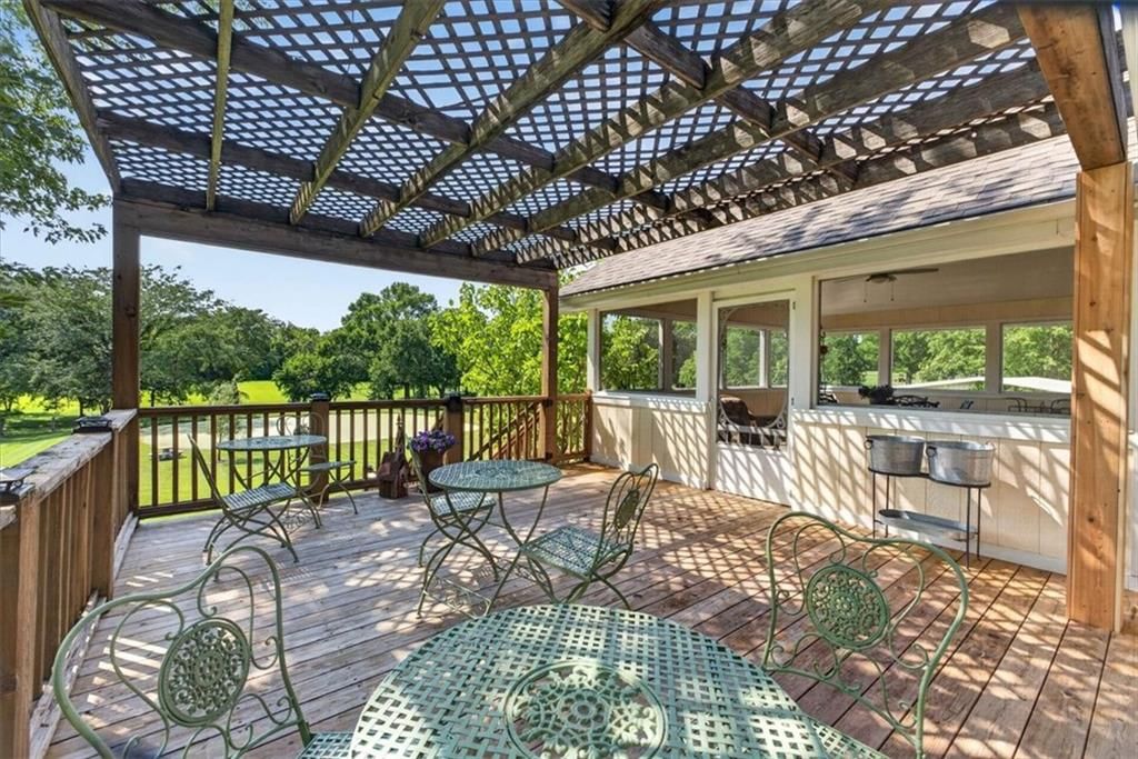 Photo 22 of 67 - 3216 S Bellechase Drive, Grain Valley, MO 64029