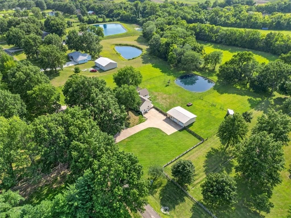 Photo 62 of 67 - 3216 S Bellechase Drive, Grain Valley, MO 64029
