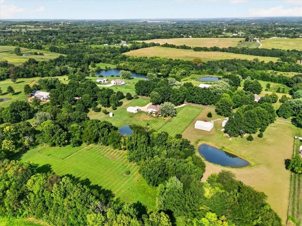 Photo 63 of 67 - 3216 S Bellechase Drive, Grain Valley, MO 64029