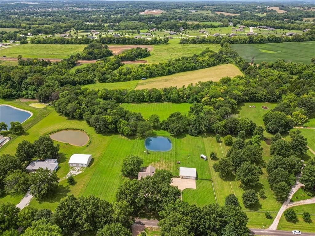 Photo 64 of 67 - 3216 S Bellechase Drive, Grain Valley, MO 64029