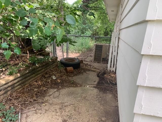 414 E 10th Street — photo 4