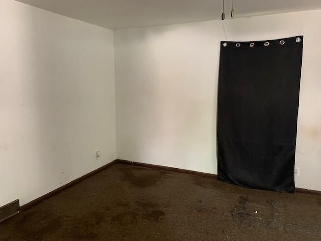 414 E 10th Street — photo 10