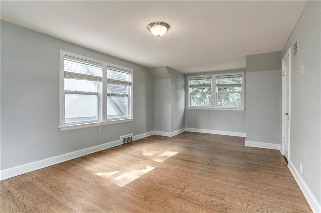 200 E 73RD Terrace — photo 16