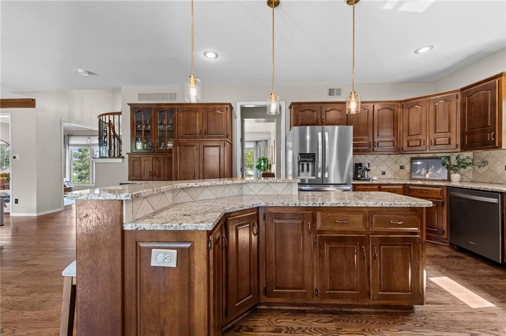 12860 Barton Street — photo 13