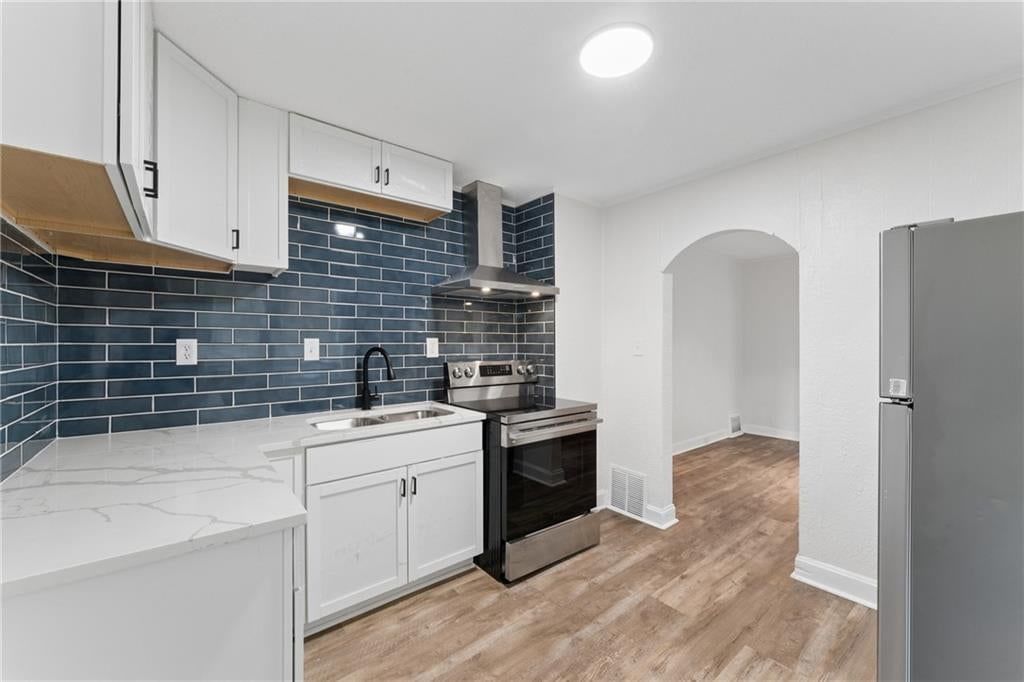 2034 Oakley Avenue — photo 5