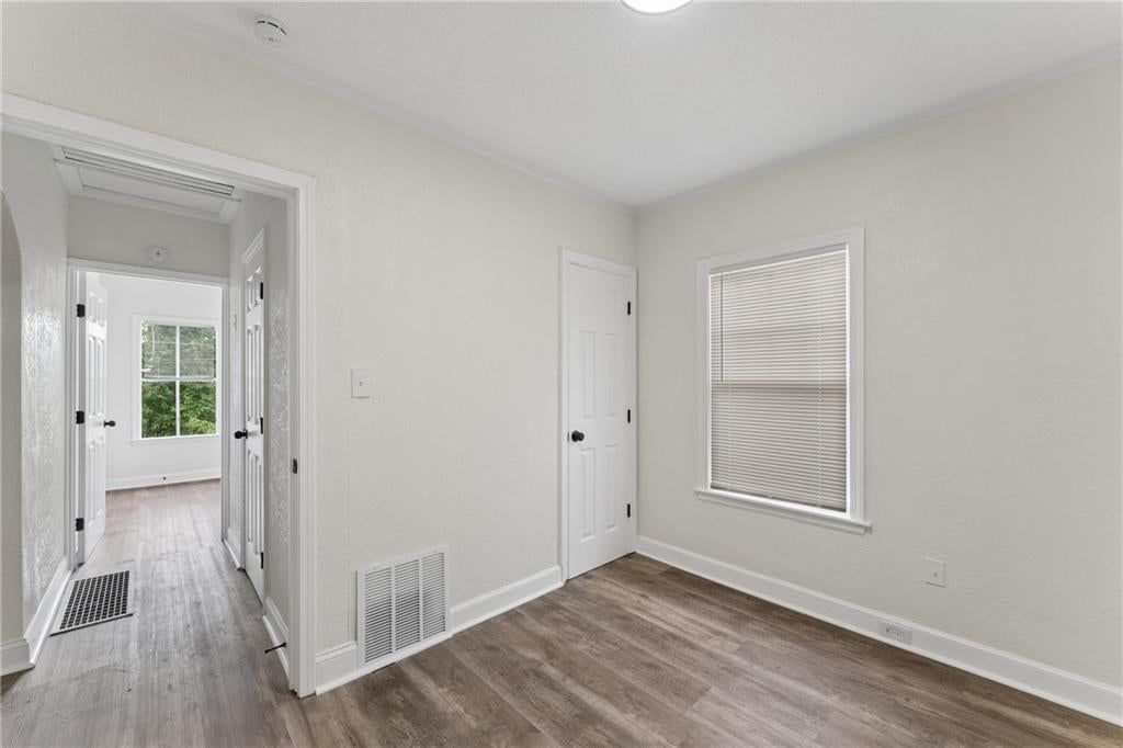 2034 Oakley Avenue — photo 8