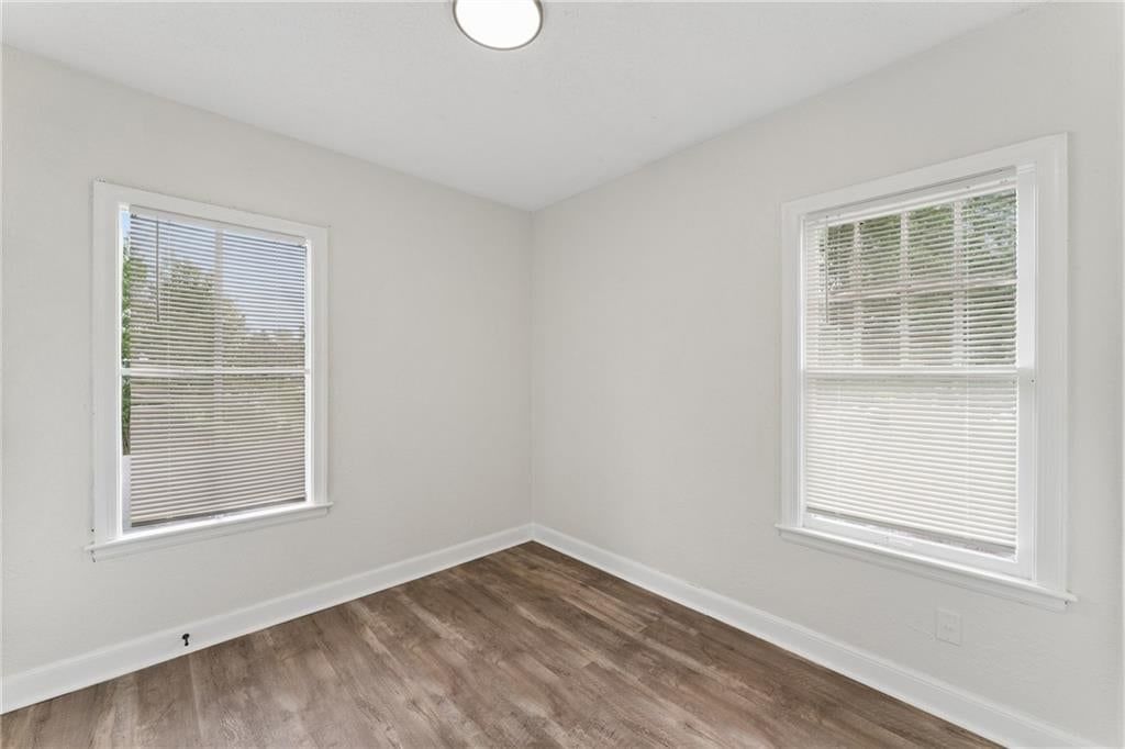 2034 Oakley Avenue — photo 12