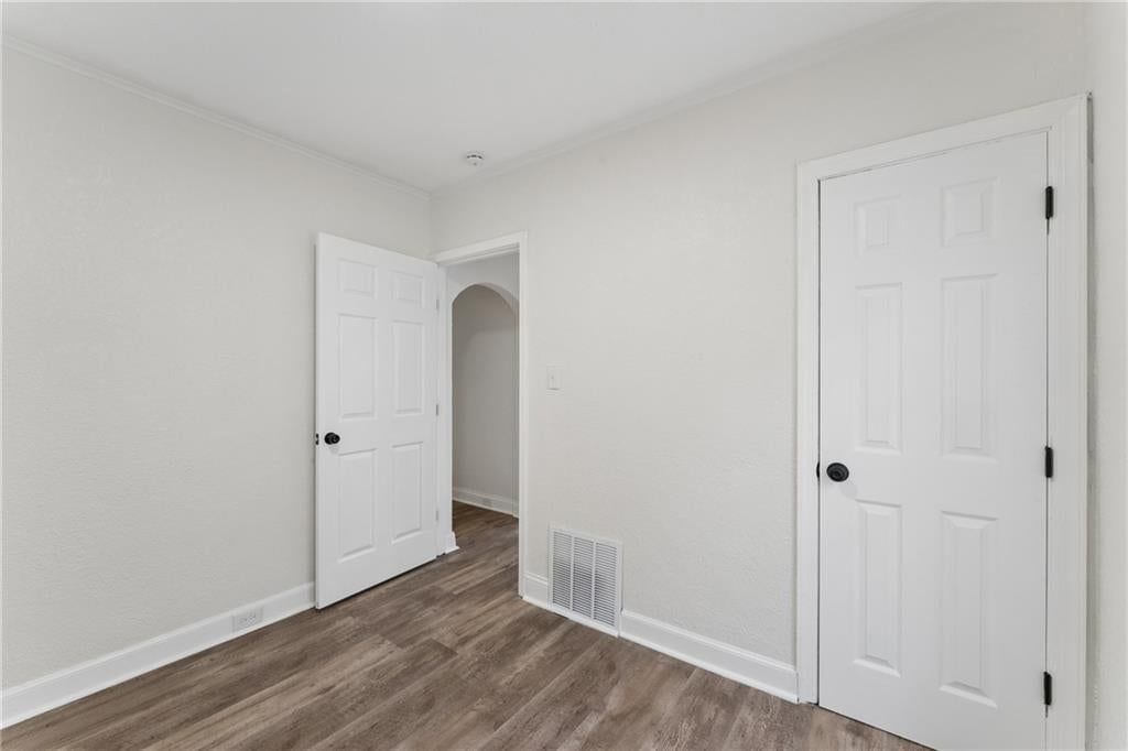 2034 Oakley Avenue — photo 13