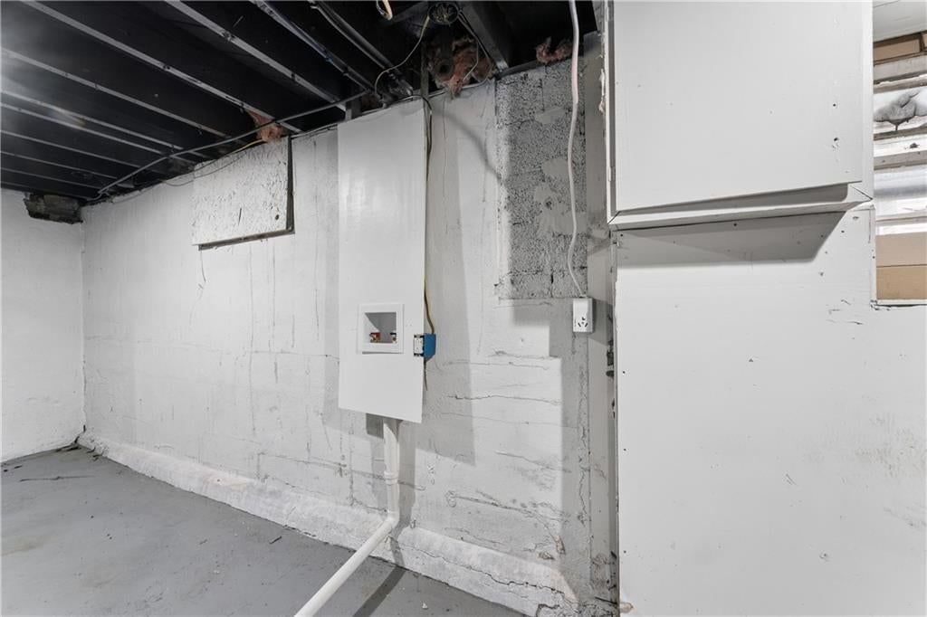 2034 Oakley Avenue — photo 19