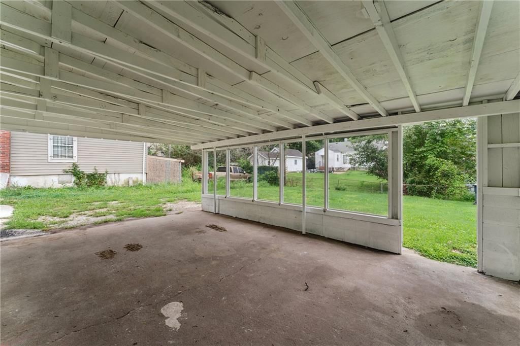 2034 Oakley Avenue — photo 21