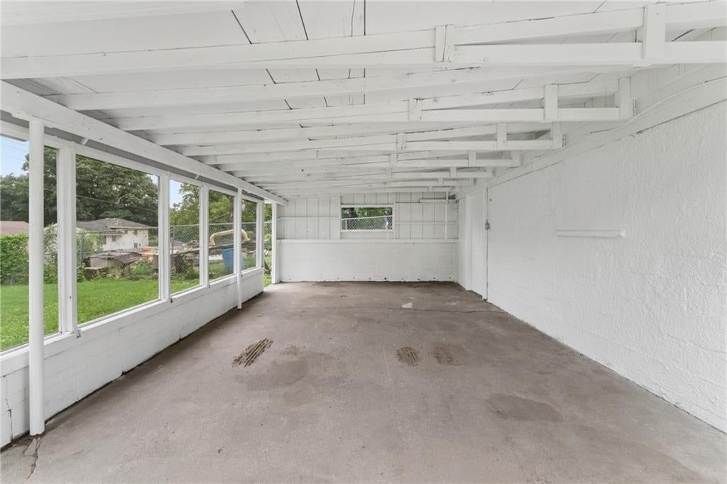 2034 Oakley Avenue — photo 22