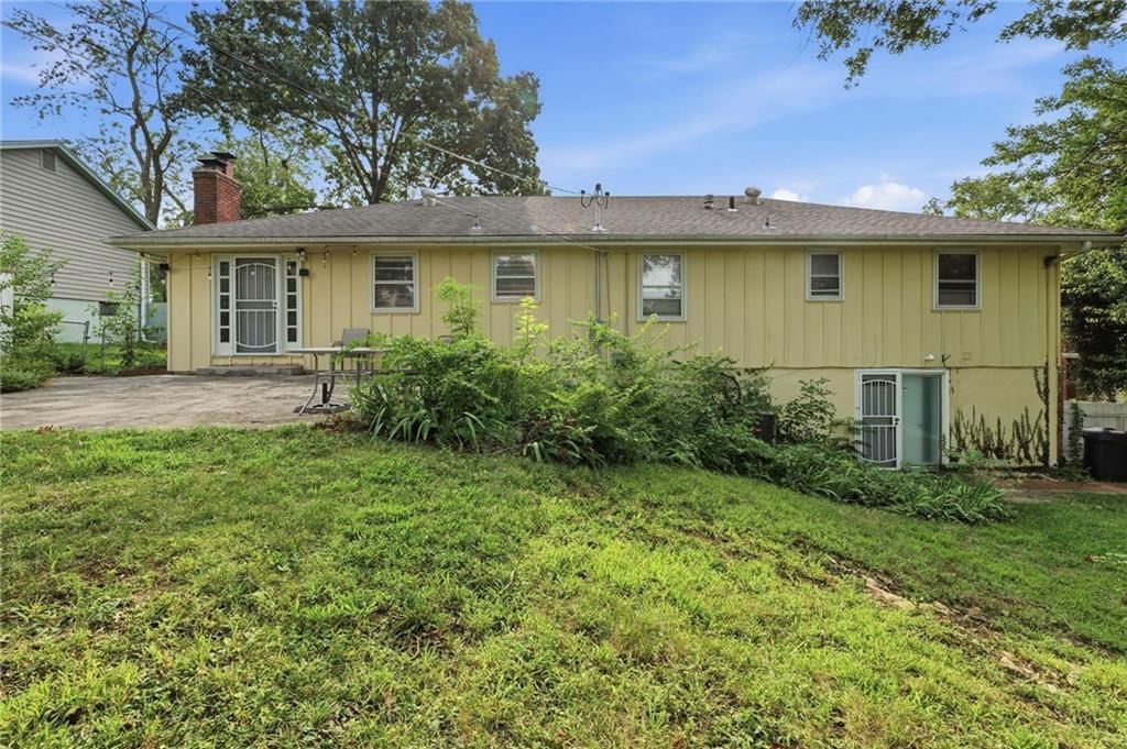 10936 Myrtle Avenue — photo 3