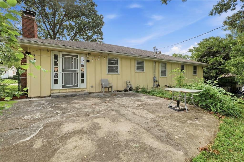 10936 Myrtle Avenue — photo 5