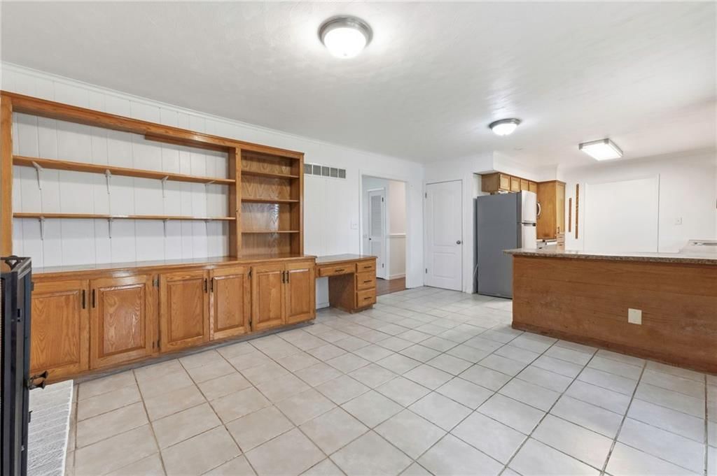 10936 Myrtle Avenue — photo 9