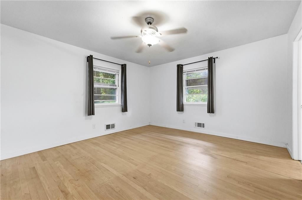 10936 Myrtle Avenue — photo 18