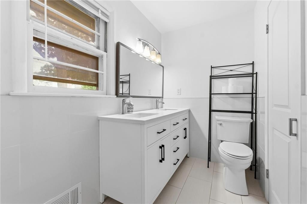 10936 Myrtle Avenue — photo 19