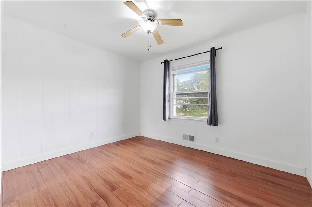 10936 Myrtle Avenue — photo 21