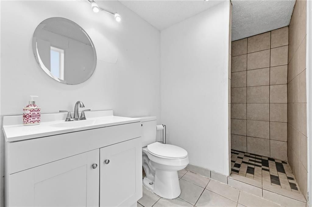 10936 Myrtle Avenue — photo 26