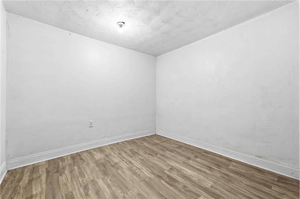 10936 Myrtle Avenue — photo 31