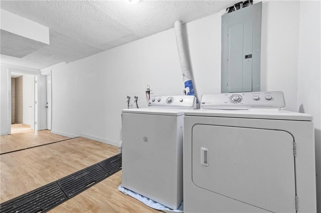 10936 Myrtle Avenue — photo 32