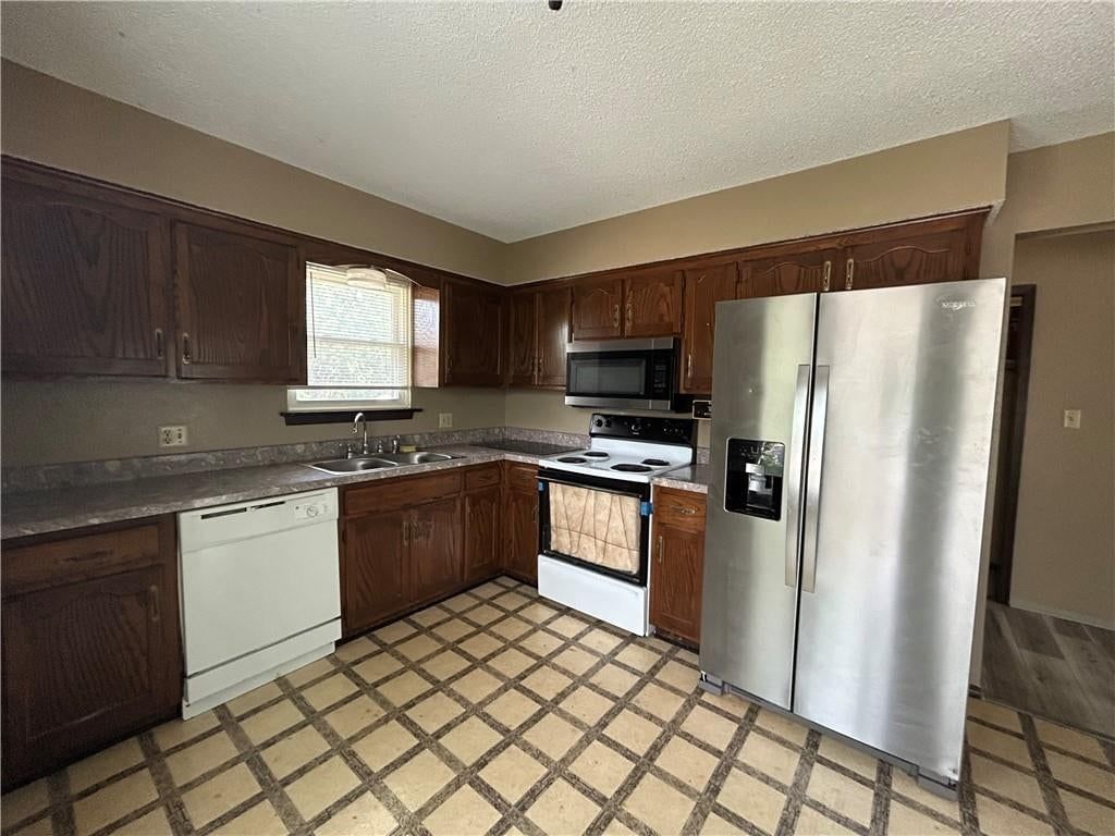 17405 E 41st Terrace — photo 4