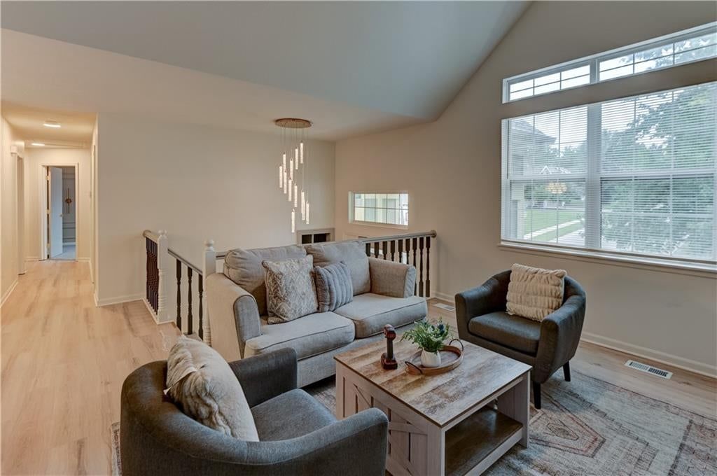 900 SW Daney Drive — photo 4